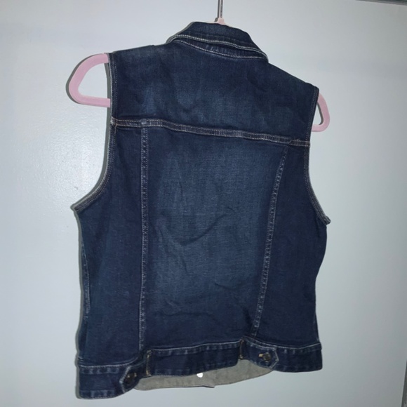 J. Jill stretch button front denim vest Sz  M dark wash trucker styling - Picture 3 of 5